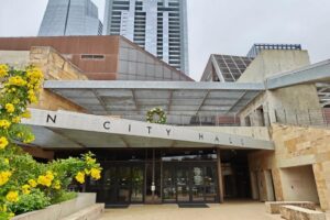 Loạt phim Apple của McConaughey – Harrelson được tài trợ 150.000 USD