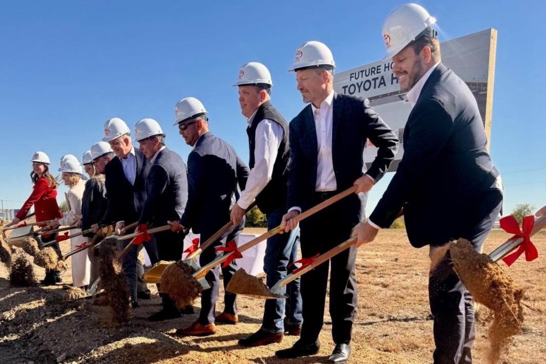 Khai trương đại lý Toyota mới tại Hutto 1 400850