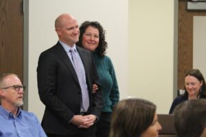 Liberty Hill ISD chọn Travis Motal làm ứng cử viên cuối cùng cho vị trí Hiệu trưởng 36 Liberty Hill ISD chọn Travis Motal làm ứng cử viên cuối cùng cho vị trí Hiệu trưởng