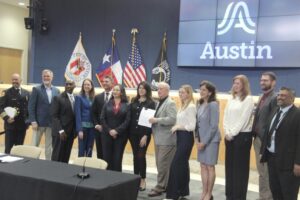 Hiệp hội Cứu hỏa Austin và thành phố đạt thỏa thuận lao động 4 năm 9 Hiệp hội Cứu hỏa Austin và thành phố đạt thỏa thuận lao động 4 năm