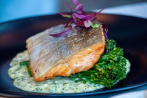 9 Nhà Hàng Mở Cửa Phục Vụ Vào Ngày Giáng Sinh tại Vùng Grapevine, Colleyville, Southlake