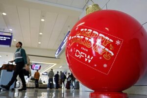 Gần 5.5 Triệu Người Sẽ Di Chuyển Trong Mùa Lễ Giáng Sinh Tại Sân Bay DFW và Love Field