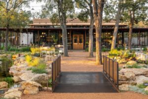 10 doanh nghiệp và tổ chức phi lợi nhuận nổi bật ở Tây Nam Austin và Dripping Springs