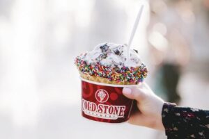 Cold Stone Creamery Mở Cửa Hàng Kem Tại Rayzor Ranch Marketplace