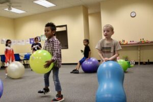 Chương trình và Dịch vụ Hỗ trợ Tự kỷ Auxiliary Tái định cư tại Spring 7 Chương trình và Dịch vụ Hỗ trợ Tự kỷ Auxiliary Tái định cư tại Spring