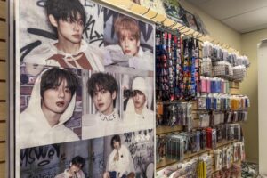 K-Pop Austin chuyển địa điểm đến H-E-B Plus 3 K-Pop Austin chuyển địa điểm đến H-E-B Plus