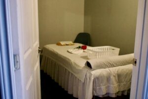 8 Spa Ở Denton Cung Cấp Liệu Pháp Massage, Tẩy Tế Bào Chết và Trẻ Hóa Da 6 8 Spa Ở Denton Cung Cấp Liệu Pháp Massage, Tẩy Tế Bào Chết và Trẻ Hóa Da