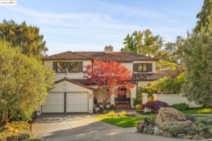 Nhà Lịch Sử Ở Oakland Được Bán Với Giá 3.7 Triệu Đô, Vượt Giá Chào