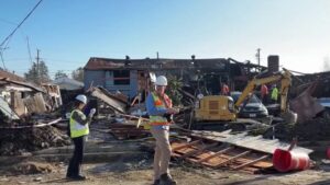 Cộng đồng vùng Vịnh tiếp tục khắc phục hậu quả vụ nổ 17 Cộng đồng vùng Vịnh tiếp tục khắc phục hậu quả vụ nổ