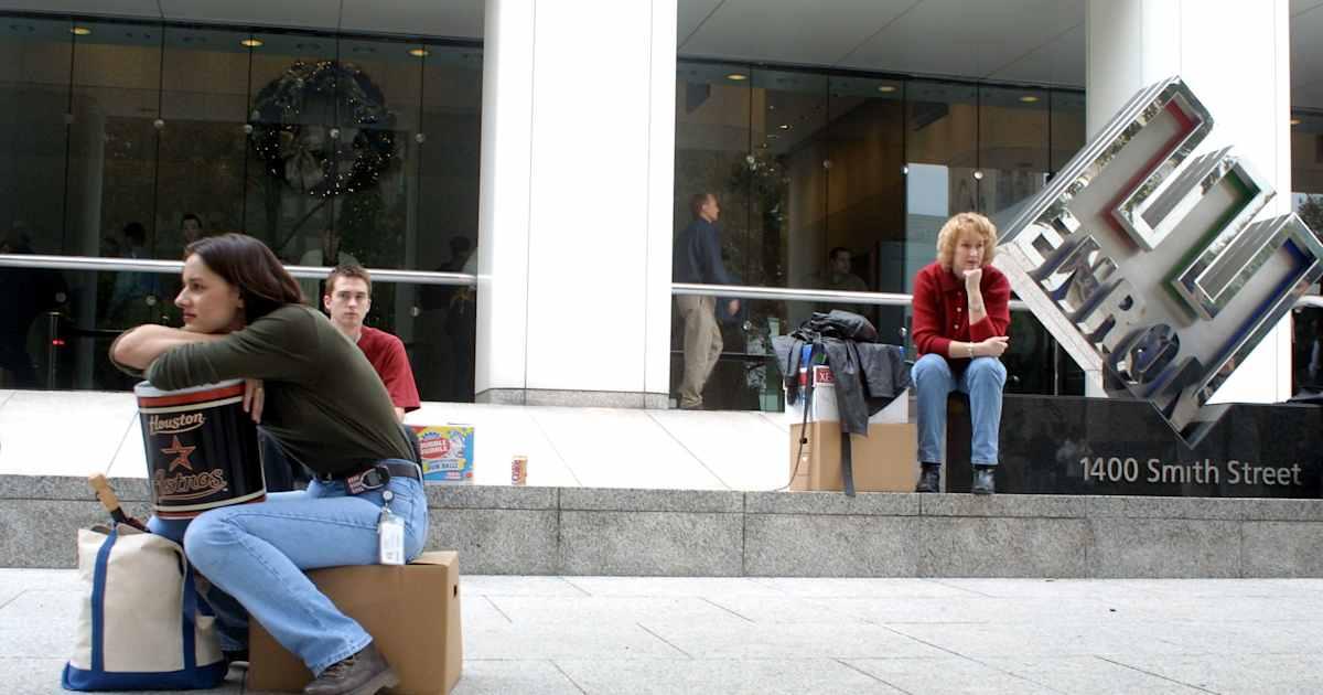 12-02-2001: Enron tuyên bố phá sản, châm ngòi cho vụ bê bối doanh nghiệp lớn nhất lịch sử Mỹ 2 12-02-2001: Enron tuyên bố phá sản, châm ngòi cho vụ bê bối doanh nghiệp lớn nhất lịch sử Mỹ