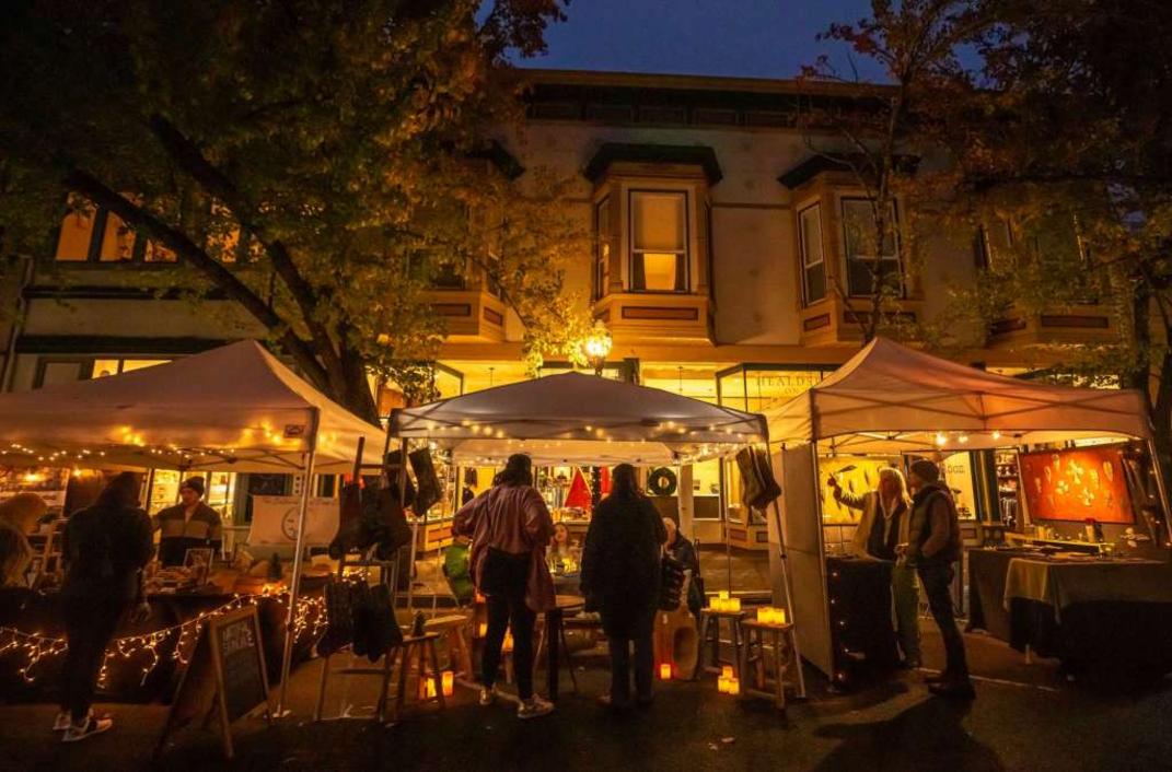 Địa điểm Chợ Giáng Sinh Đáng Yêu Tại Quận Sonoma 1 78f58504 ed81 5ed2 aef8 ab9466d13cf0