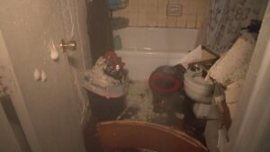 Cư dân Houston đối mặt với lũ lụt sau sự cố vỡ đường ống