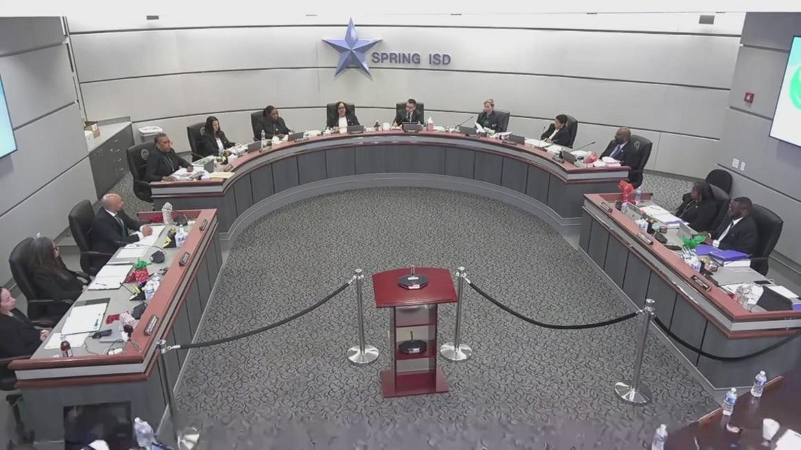 Phụ Huynh Spring ISD Phản Đối Quyết Định Đóng Cửa Hai Trường Học 1 90074286 a0d2 4809 9be7