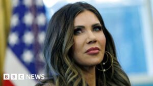 Bộ trưởng An ninh Nội địa đề nghị cấm nhập cảnh nhiều quốc gia