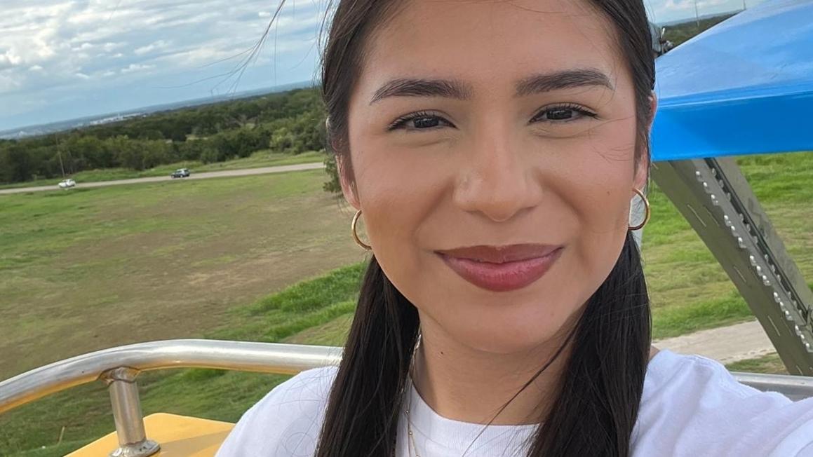 Sinh viên bị trục xuất dù có lệnh của tòa 1 ANY 1 ht er