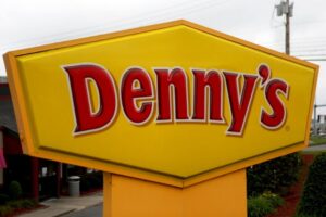 Thêm một nhà hàng Denny’s ở Vùng Vịnh đóng cửa giữa lúc chuỗi nhà hàng này được bán