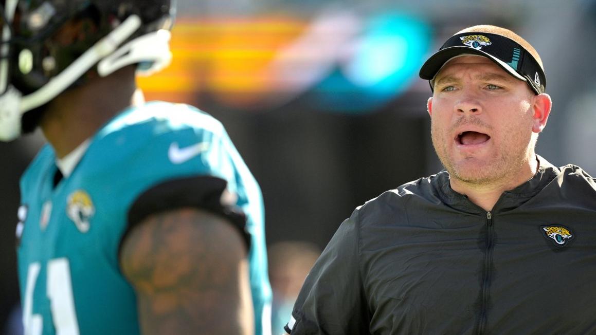 Đại học California bổ nhiệm Tosh Lupoi làm huấn luyện viên trưởng 1 AP25339166411531