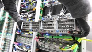 Amazon Đưa ra ‘Nhà Máy AI’ Sử dụng Công nghệ Nvidia, Thách thức Đối thủ