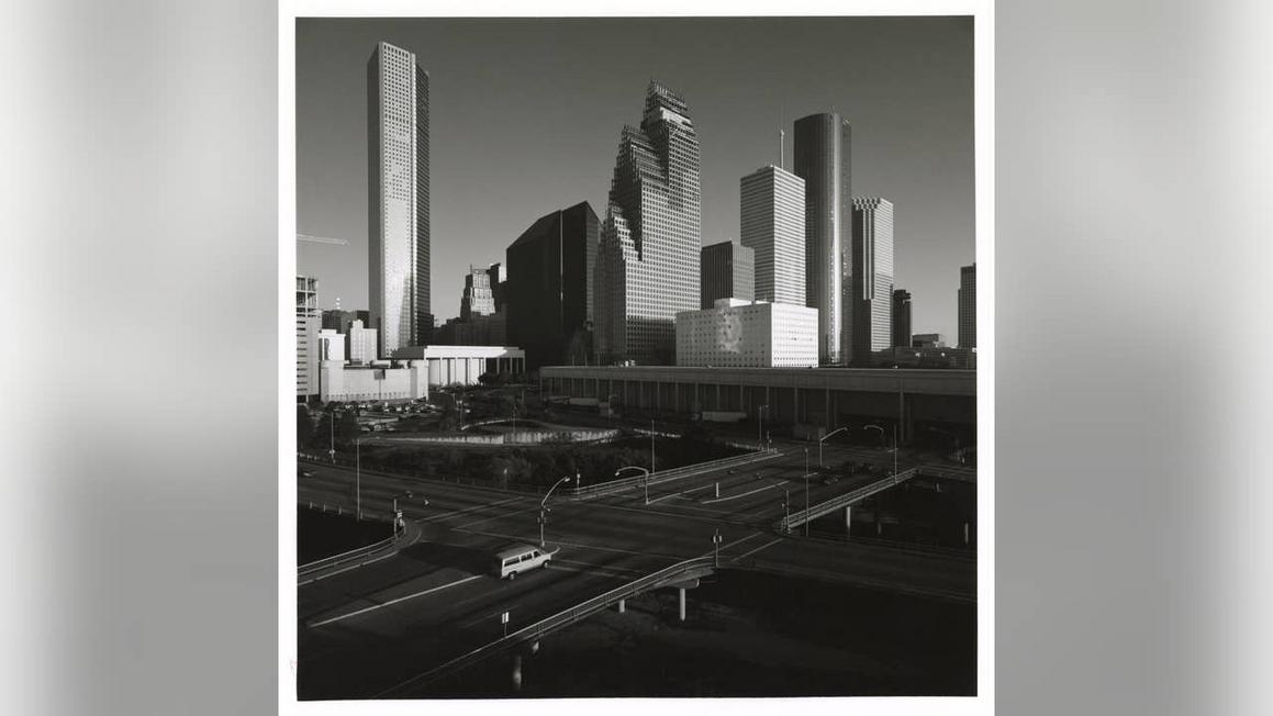 Thành phố Texas đứng thứ hai về mức độ tội lỗi ở Mỹ theo một nghiên cứu mới 1 Archive photo of Houston skyline Photo courtesy of Hines Global Real Estate Firm 1