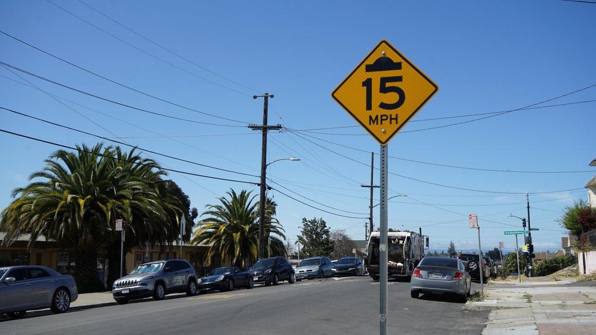 Oakland lắp đặt 18 camera giám sát tốc độ mới 1 BCN 20220616 OAKLANDSPEEDSIGN 03