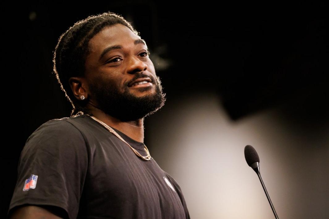 Tổng Quản Lý John Lynch của 49ers "Hy Vọng" Brandon Aiyuk Trở Lại, Dù Có Vẻ Bất Khả Thi 1 BNG L 49ERS 0904 15