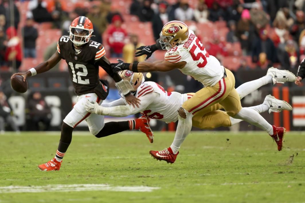 49ers Soi Mắt vào Tân Binh Cam Ward của Đội Titans 1 BNG L 49ERS 1201 14 d63d37