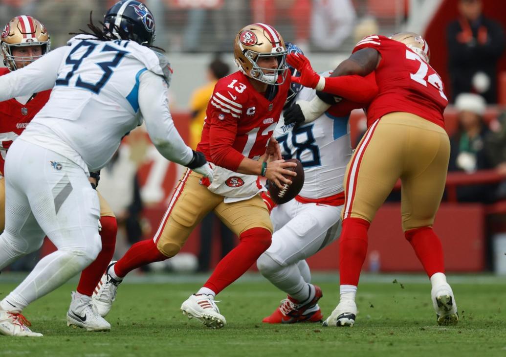 49ers thắng đậm Titans với tỷ số 37-24 1 BNG L 49ERS 1215 14