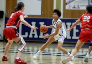 Kết quả thể thao học sinh: Đội nữ Acalanes thắng lớn, Bellarmine nhỉnh hơn Monte Vista