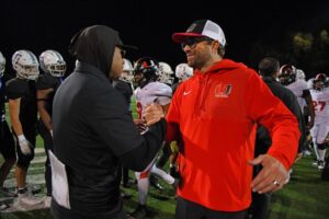 HLV bóng bầu dục Nick Tisa chia tay Clayton Valley