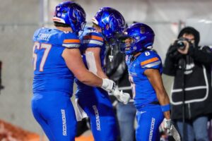 Xếp Hạng PAC-12: Boise State Vươn Lên, Vinh Danh Cầu Thủ và Huấn Luyện Viên Xuất Sắc