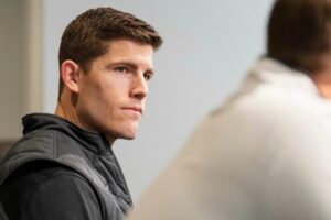 Bang Washington State chọn HLV Kirby Moore