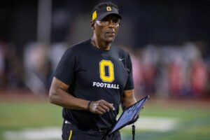 Hardy Nickerson của O’Dowd trở thành huấn luyện viên tại JSerra 15 Hardy Nickerson của O’Dowd trở thành huấn luyện viên tại JSerra