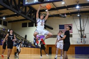 Bảng xếp hạng bóng rổ nam trung học phổ thông ngày 15/12/2025: Top 20 của Bay Area News Group 2 Bảng xếp hạng bóng rổ nam trung học phổ thông ngày 15/12/2025: Top 20 của Bay Area News Group