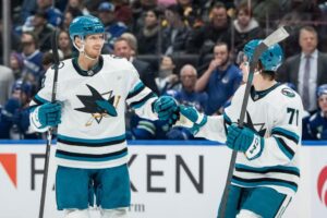 Sharks Thắng Lớn Sau Kỳ Nghỉ Lễ, Liệu Có Vé Vào Playoff?