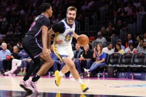 Cách Warriors thay đổi chiến thuật để phù hợp với Pat Spencer 14 Cách Warriors thay đổi chiến thuật để phù hợp với Pat Spencer