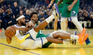 Đội hình hỗ trợ của Warriors ‘cướp diễn’ trong trận thắng ngày Giáng Sinh