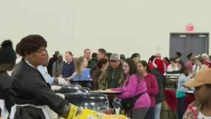 Sở Y Tế Houston Bắt Buộc Hủy Bỏ Lượng Lớn Thức Ăn tại ‘Super Feast’ Đêm Giáng Sinh