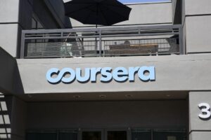 Coursera và Udemy hợp nhất, trị giá 2.5 tỷ USD