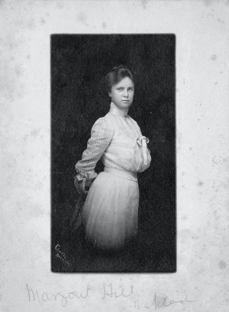 Triển lãm 'Chân dung Los Altos' Khơi Nguồn Cảm Hứng từ Nghệ Thuật 1 DNG L BRIEFS 1212