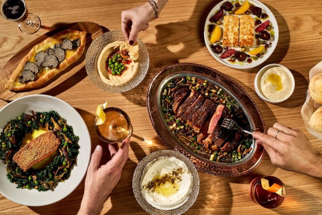 Hai nhà hàng khai trương tại Trung tâm Mua sắm Stanford 1 DNG L DINECOL 1212 1