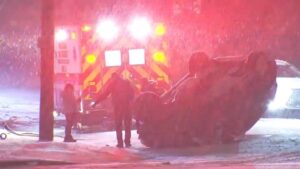 Xe đụng cột điện ở Philadelphia, mất điện tạm thời 34 Xe đụng cột điện ở Philadelphia, mất điện tạm thời