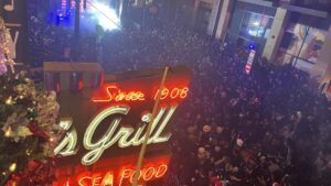 Hàng ngàn người đổ về trung tâm San Francisco xem show nhạc điện tử miễn phí