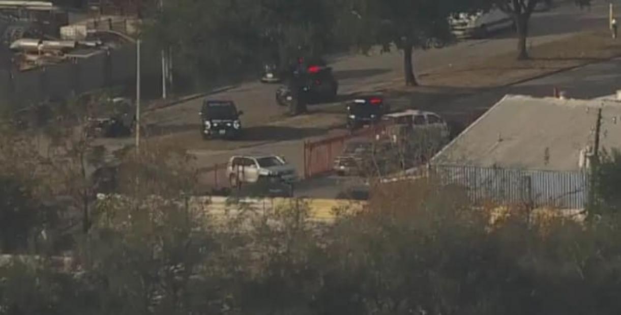 Truy đuổi xe tại Houston: Cảnh sát rượt đuổi ở khu vực Đông Nam 1 E53TO4AKKVE6BO3ISHYYH2DHDY