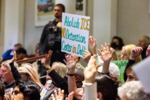 Hội đồng thành phố Dublin phản đối việc mở lại nhà tù liên bang cho ICE