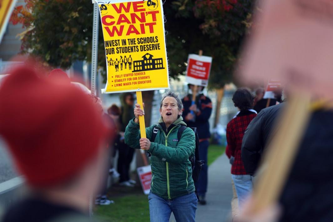 Trường học West Contra Costa tiến gần thỏa thuận, trong khi áp lực chính trị gia tăng 1 EBT L RICHSTRIKE 1205 1