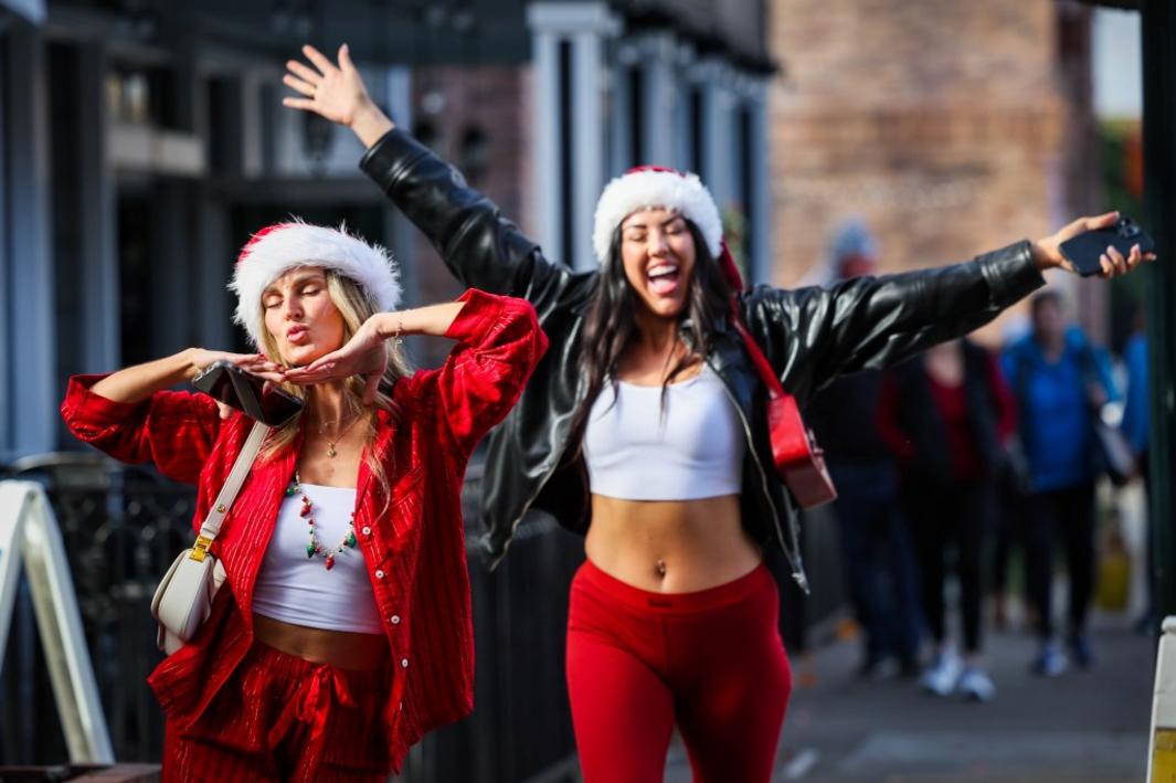 Danville Khai Trương Lễ Hội SantaCon Đầu Tiên, Được Ủng Hộ 1 EBT L SANTA 12XX 12