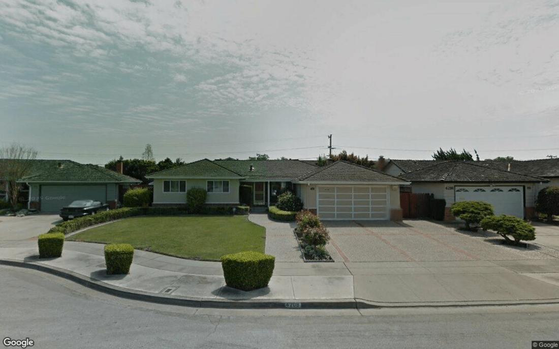 Nhà 3 phòng ngủ ở Fremont bán với giá 2 triệu đô-la 1 Fremont Three bedroom home sells for 2 million