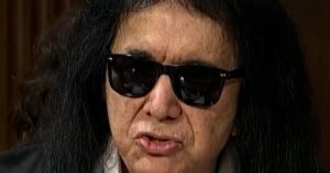 Gene Simmons kêu gọi nghệ sĩ được hưởng nhiều tiền bản quyền hơn 12 Gene Simmons kêu gọi nghệ sĩ được hưởng nhiều tiền bản quyền hơn