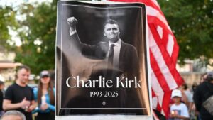 Giáo viên California kiện trường học vì bình luận về Charlie Kirk 11 Giáo viên California kiện trường học vì bình luận về Charlie Kirk