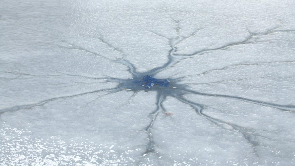 Ba học sinh rơi xuống hồ băng ở New Jersey 5 Ba học sinh rơi xuống hồ băng ở New Jersey